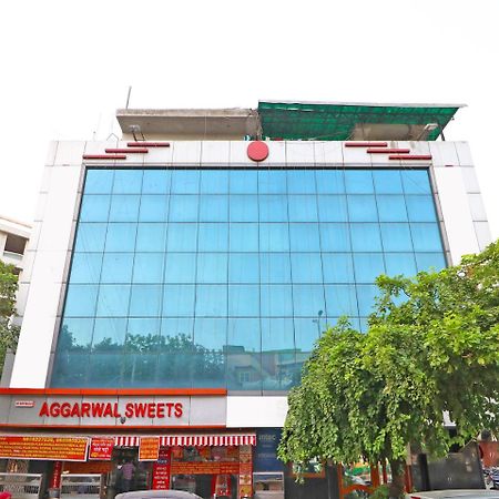 Oyo 2705 Hotel Preet Palace Ню Делхи Екстериор снимка